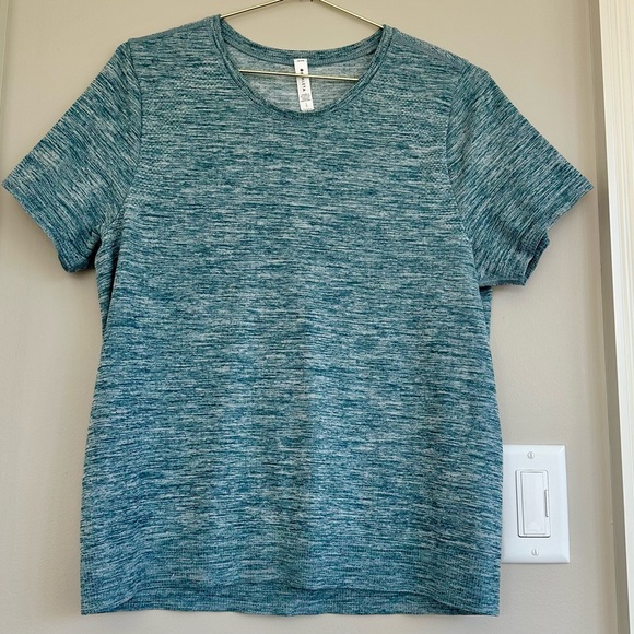Athleta Performance Tee - Picture 3 of 5